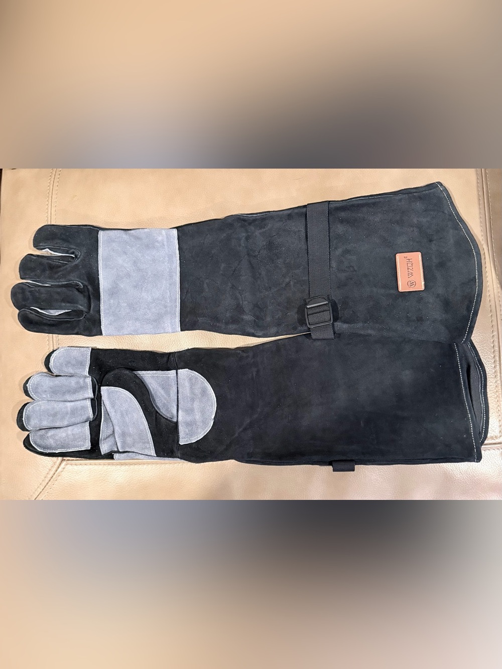 23.6 In Gloves for Animal Handling,Welding,Bite Proof for Cat Dog.L
For Grabbing